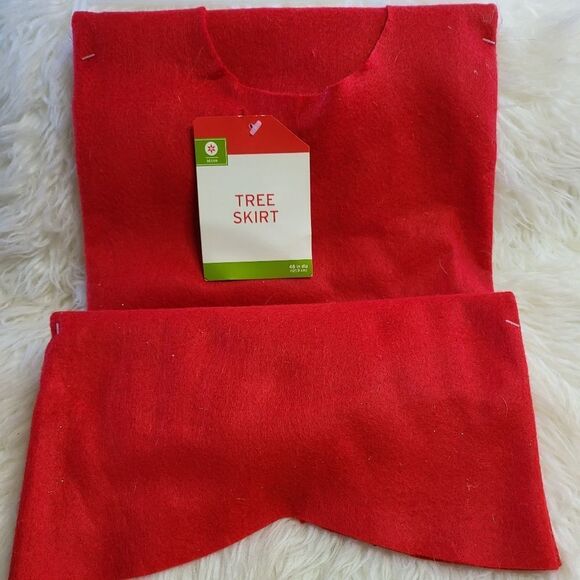 Christmas Time Other - Nwt red glitter Christmas tree cover skirt